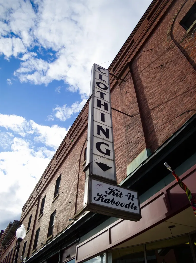 16 Tremont Street Claremont NH 03743