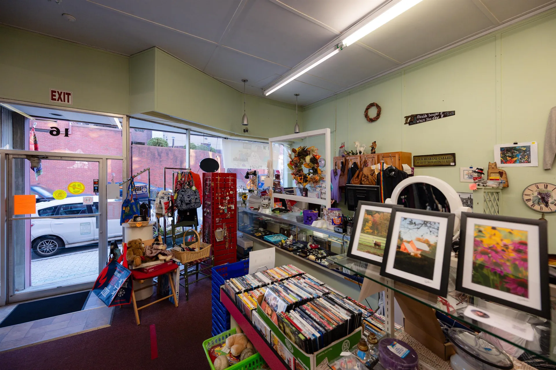 16 Tremont Street Claremont NH 03743