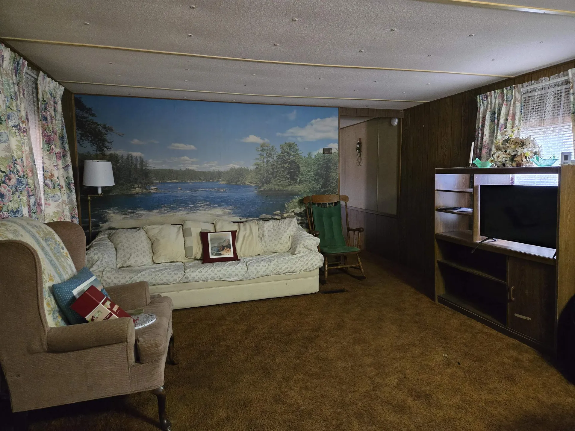 23 Liscomb Circle Gilford NH 03249