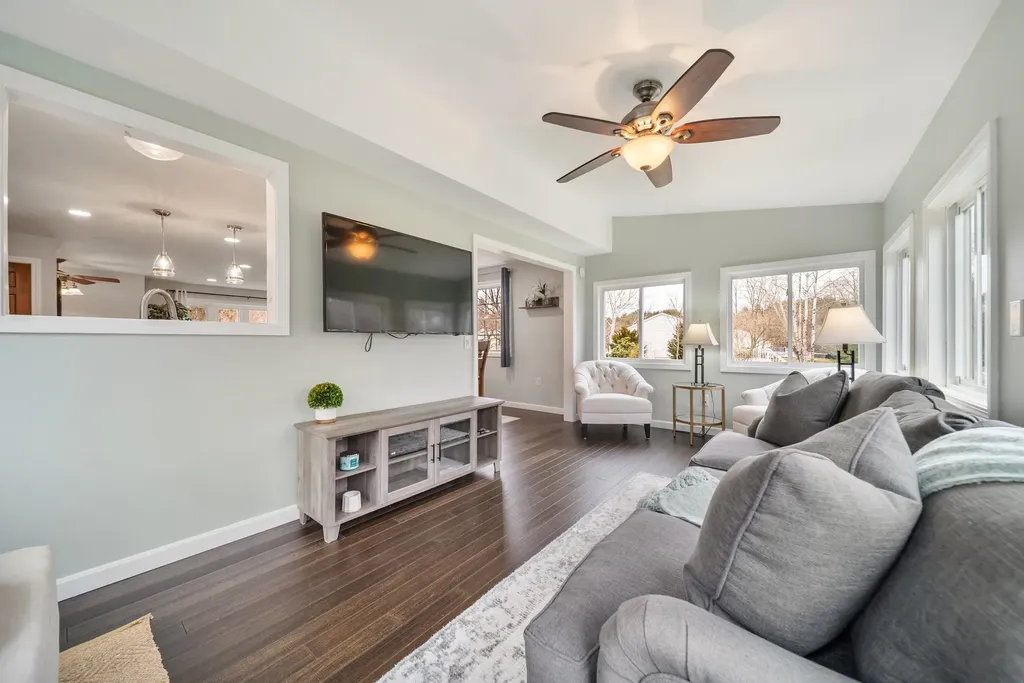 14 Silver Doe Lane Merrimack NH 03054