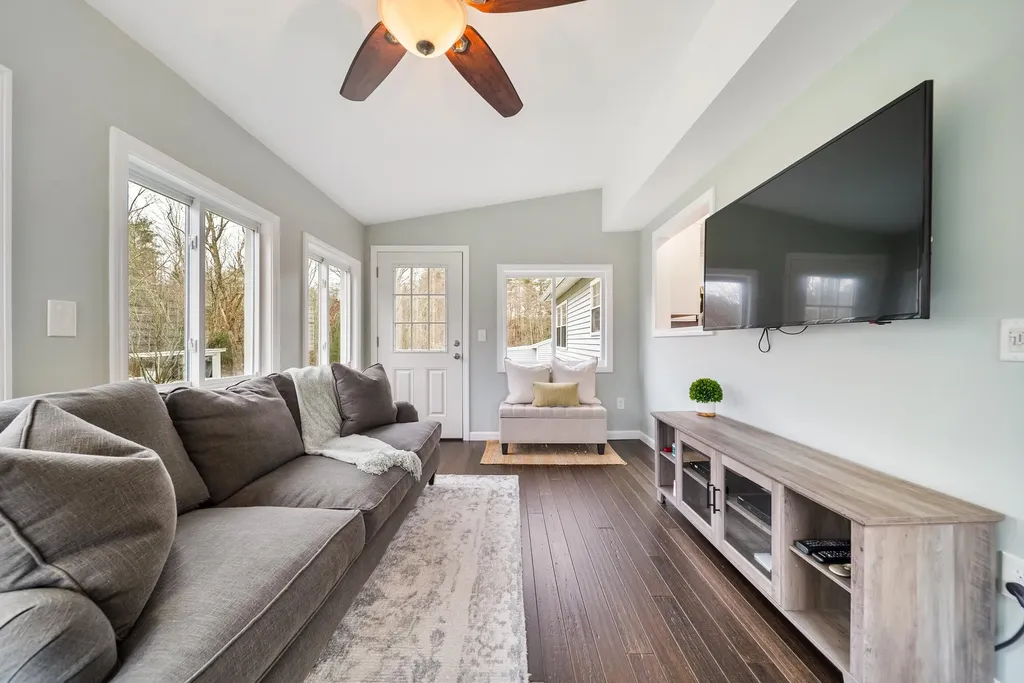 14 Silver Doe Lane Merrimack NH 03054