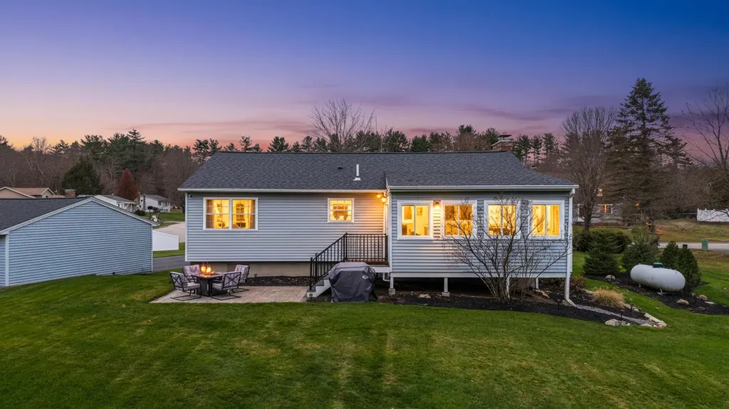 14 Silver Doe Lane Merrimack NH 03054