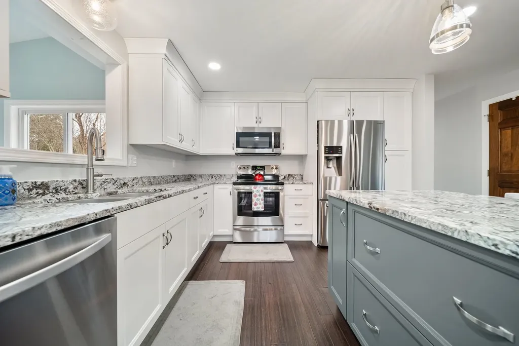 14 Silver Doe Lane Merrimack NH 03054