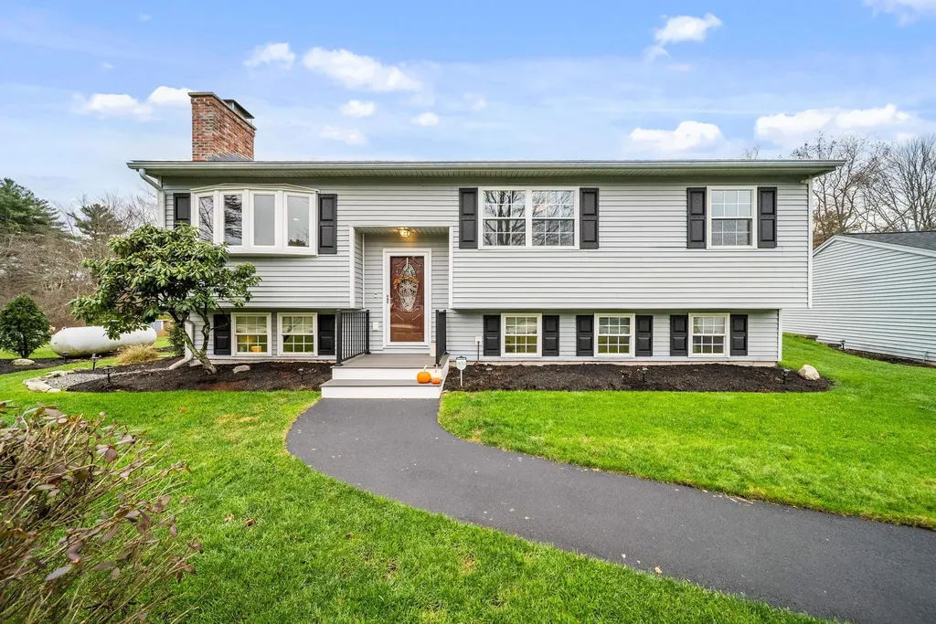 14 Silver Doe Lane Merrimack NH 03054