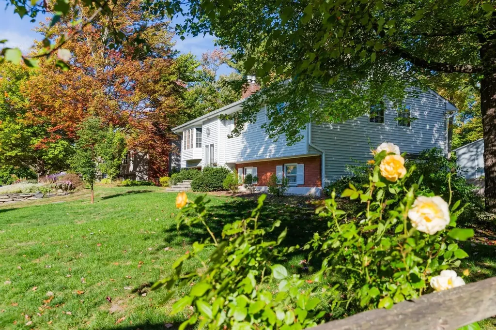 20 Andrews Avenue South Burlington VT 05403