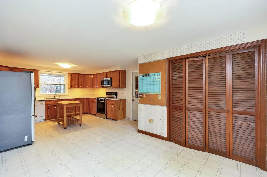 5 Fernwood Drive Merrimack NH 03054