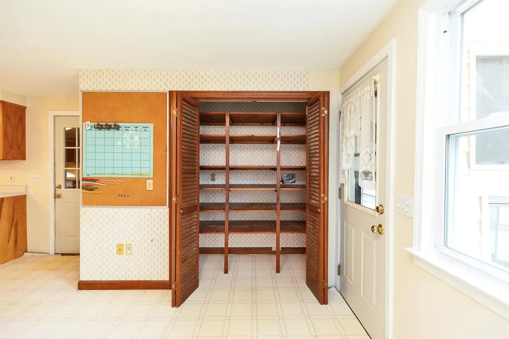 5 Fernwood Drive Merrimack NH 03054