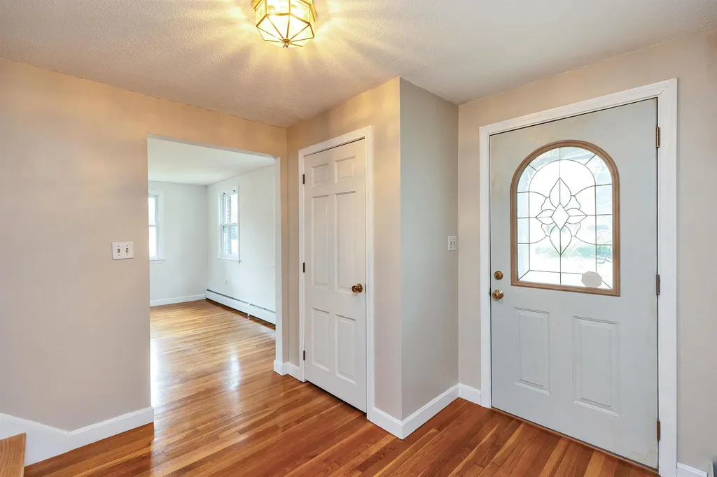 5 Fernwood Drive Merrimack NH 03054