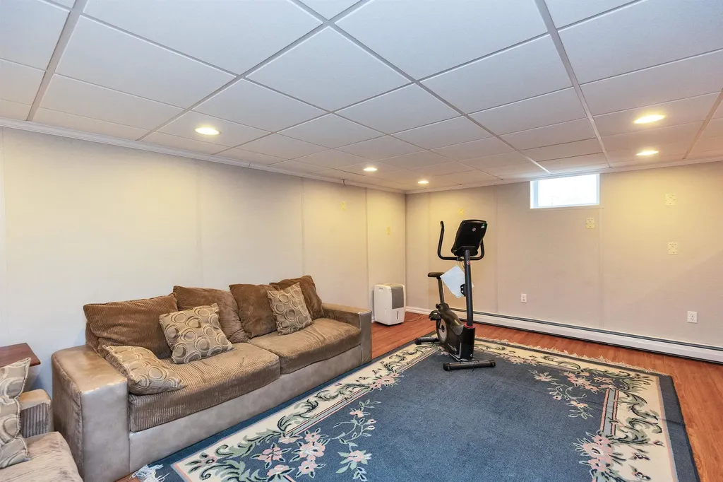 5 Fernwood Drive Merrimack NH 03054