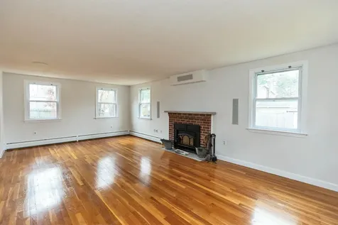 5 Fernwood Drive Merrimack NH 03054