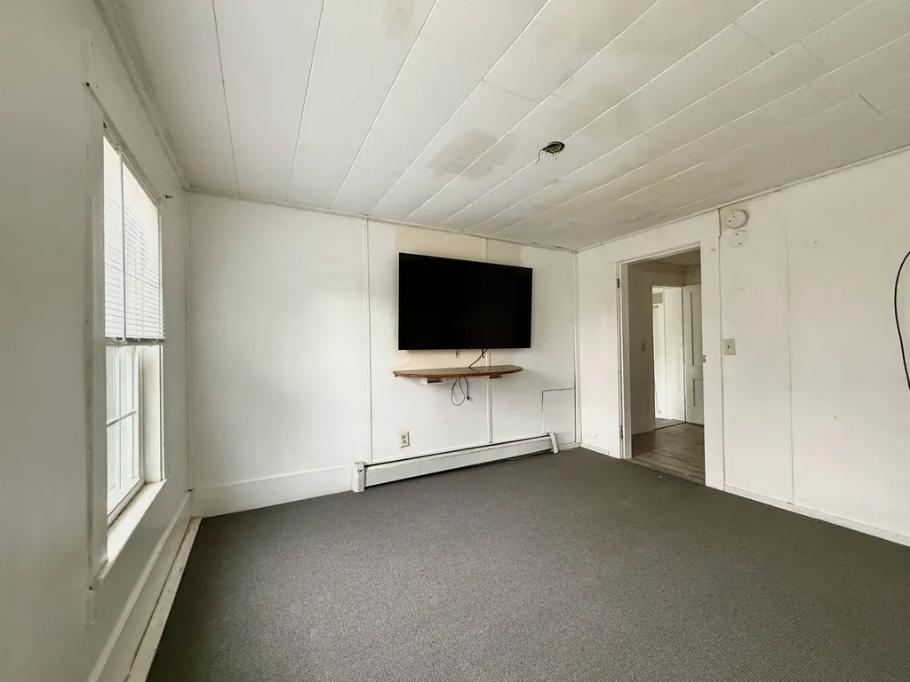 56 Jefferson Road Whitefield NH 03598