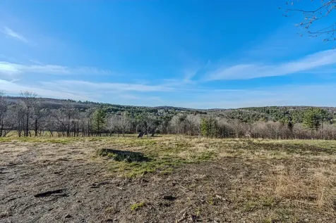 8 Grout Road Hartland VT 05048