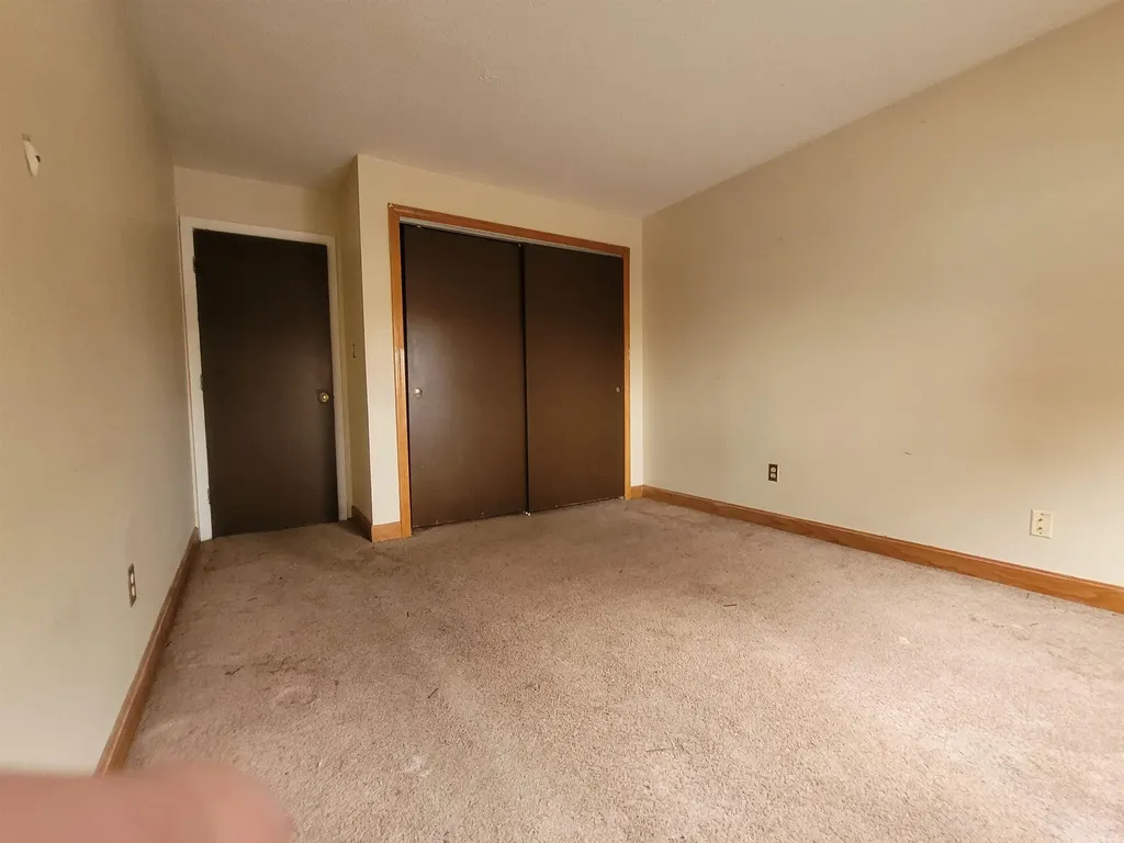 8 Lancelot Court Salem NH 03079