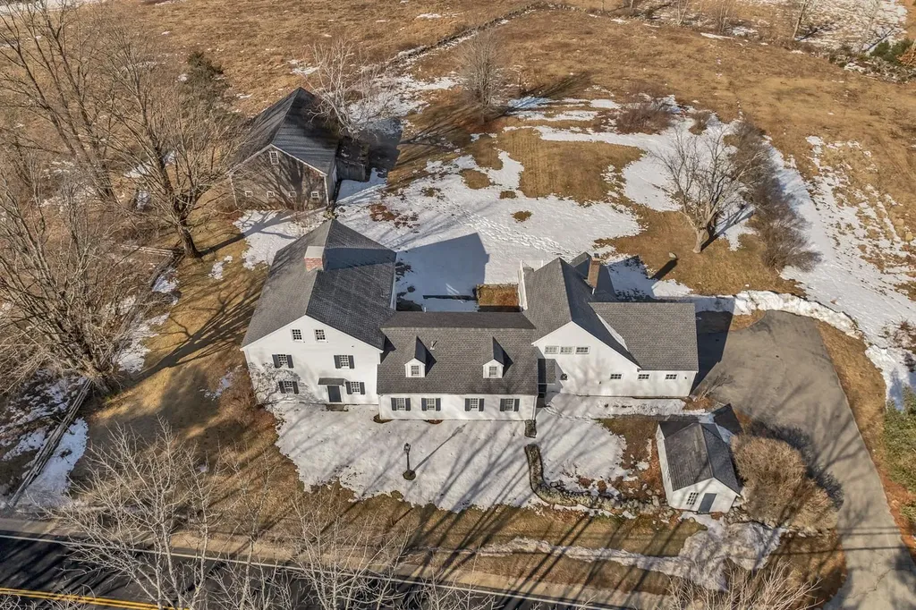 580 Pine Hill Road Wolfeboro NH 03894
