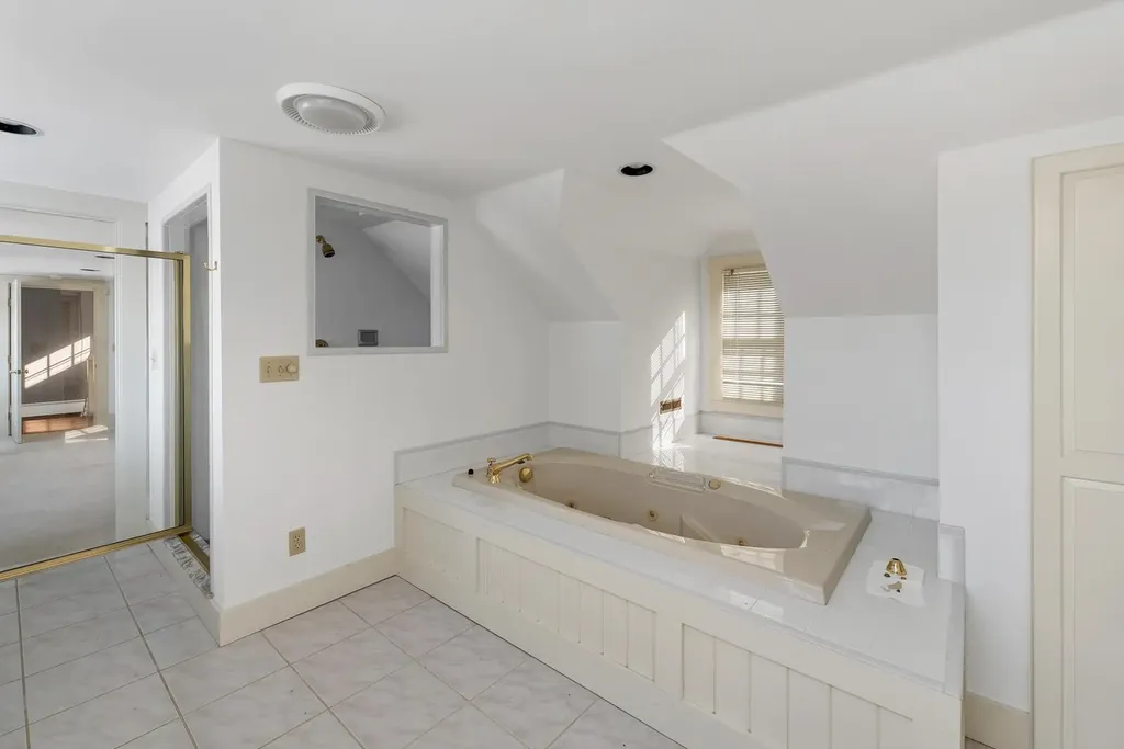 580 Pine Hill Road Wolfeboro NH 03894