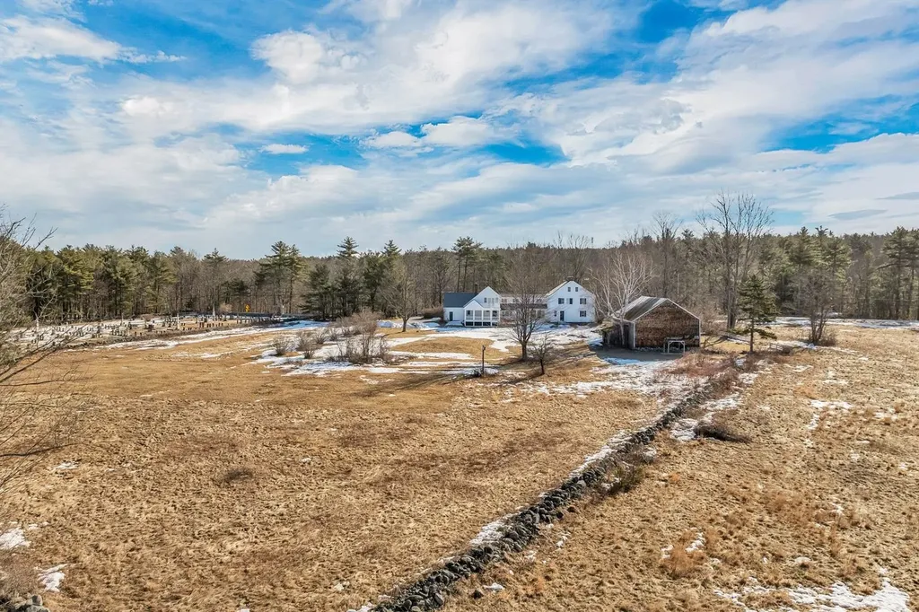 580 Pine Hill Road Wolfeboro NH 03894