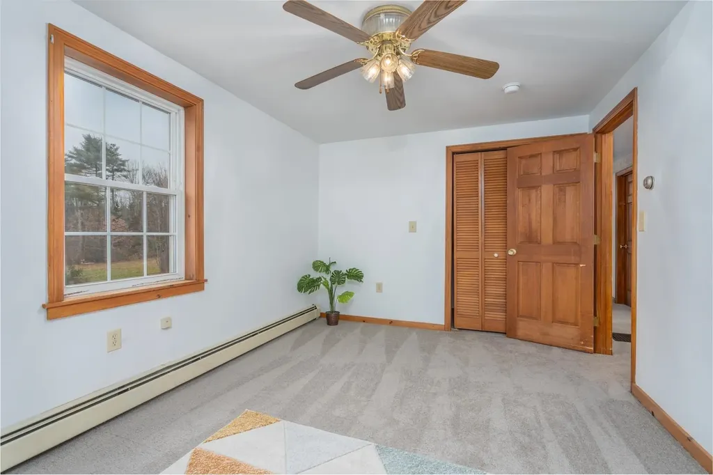 141 Raymond Road Deerfield NH 03037