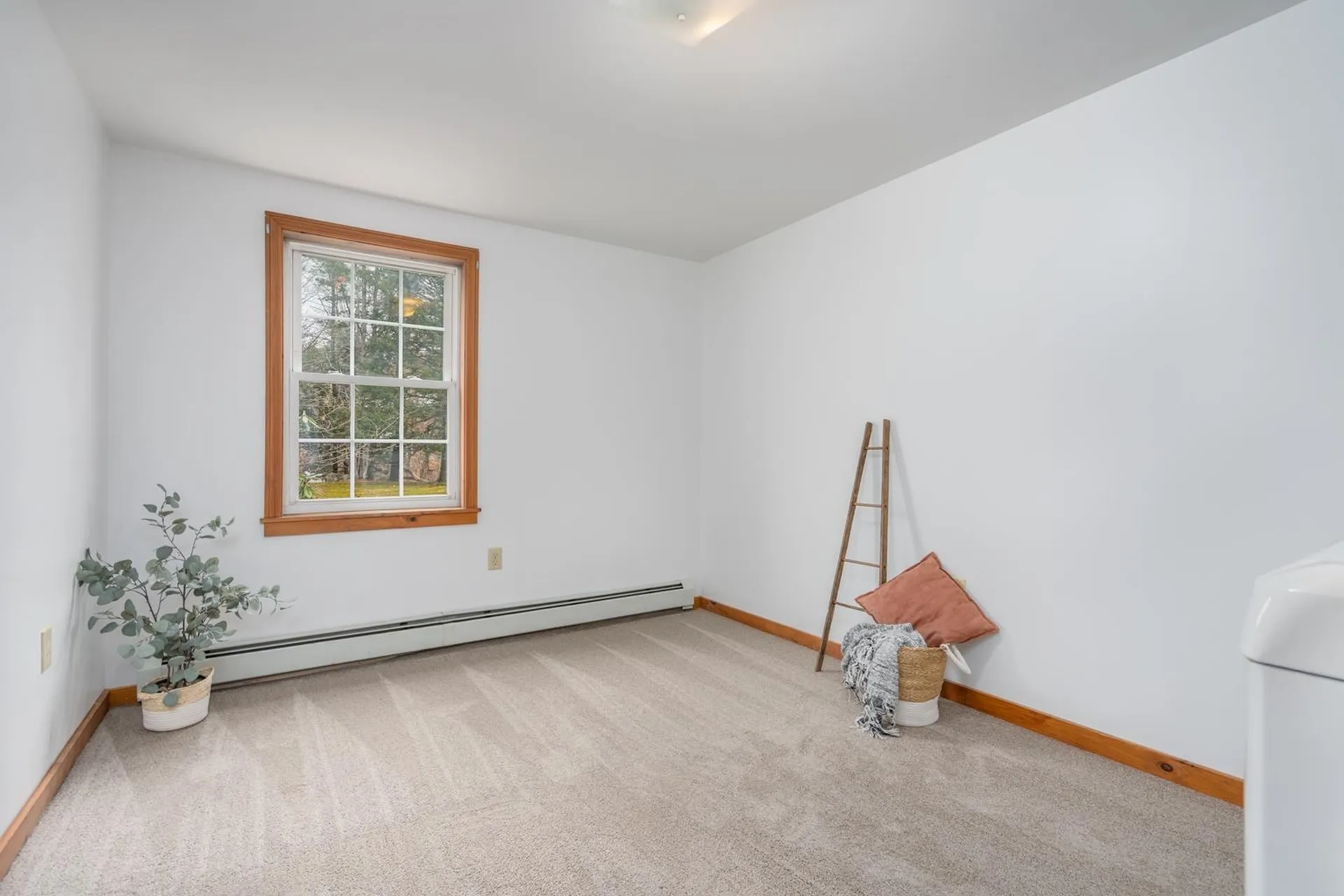 141 Raymond Road Deerfield NH 03037