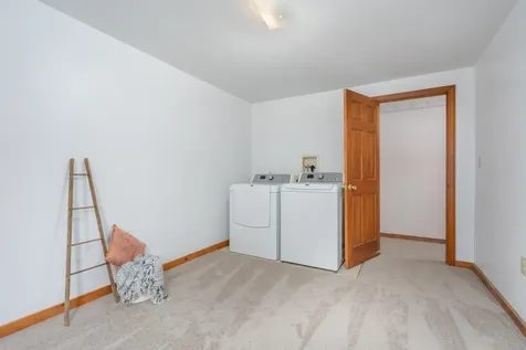 141 Raymond Road Deerfield NH 03037