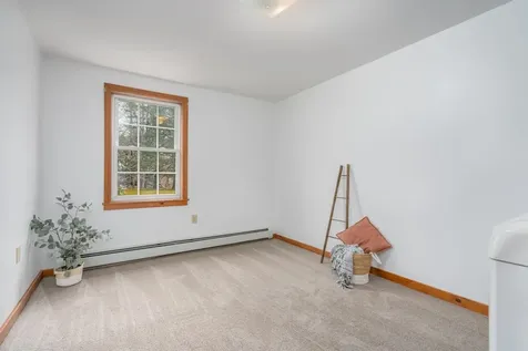 141 Raymond Road Deerfield NH 03037