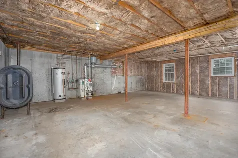 141 Raymond Road Deerfield NH 03037