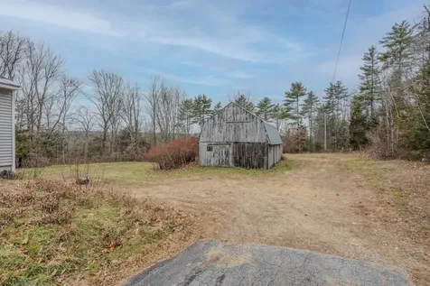 141 Raymond Road Deerfield NH 03037