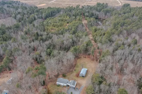 141 Raymond Road Deerfield NH 03037