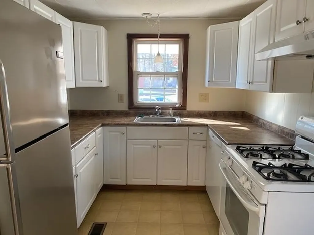 9 Princess Lane Epsom NH 03234