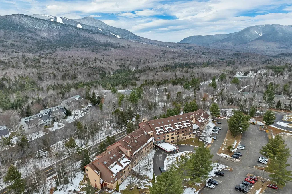 23 Black Bear Road Waterville Valley NH 03215