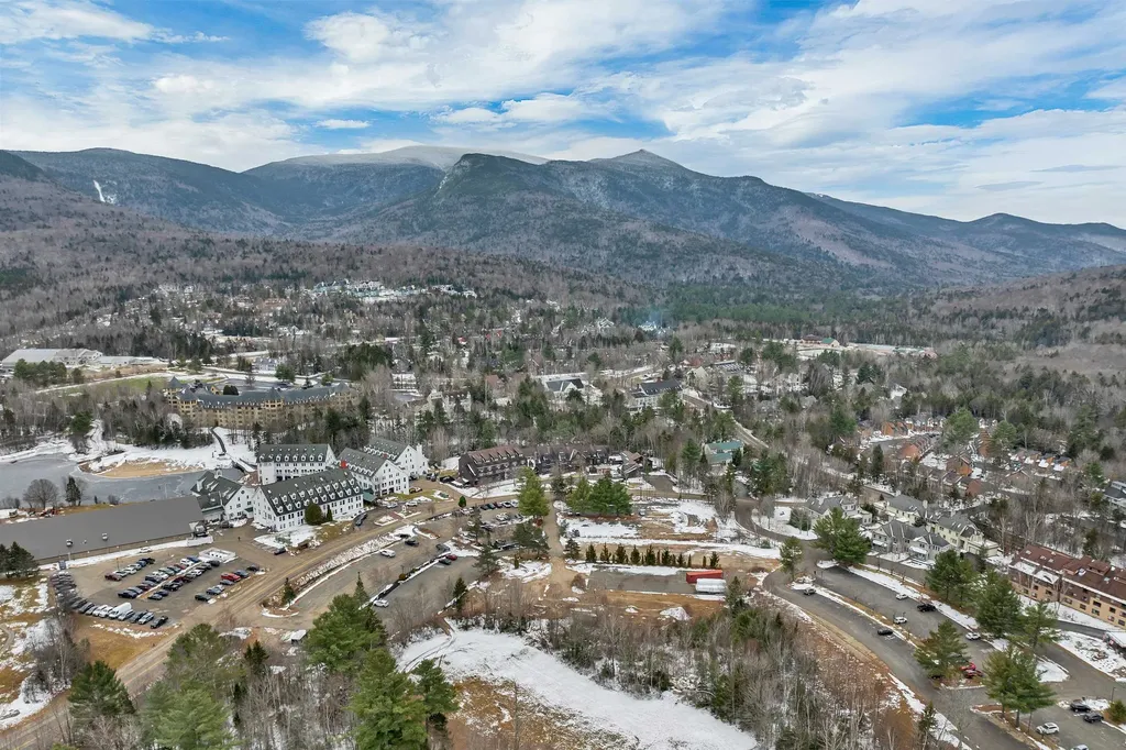 23 Black Bear Road Waterville Valley NH 03215