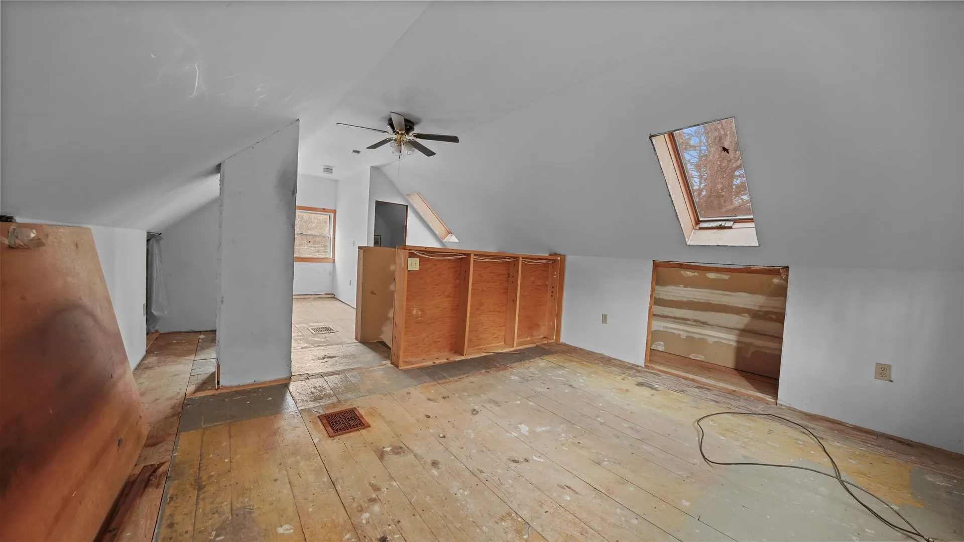 105 Clement Hill Road Hopkinton NH 03229