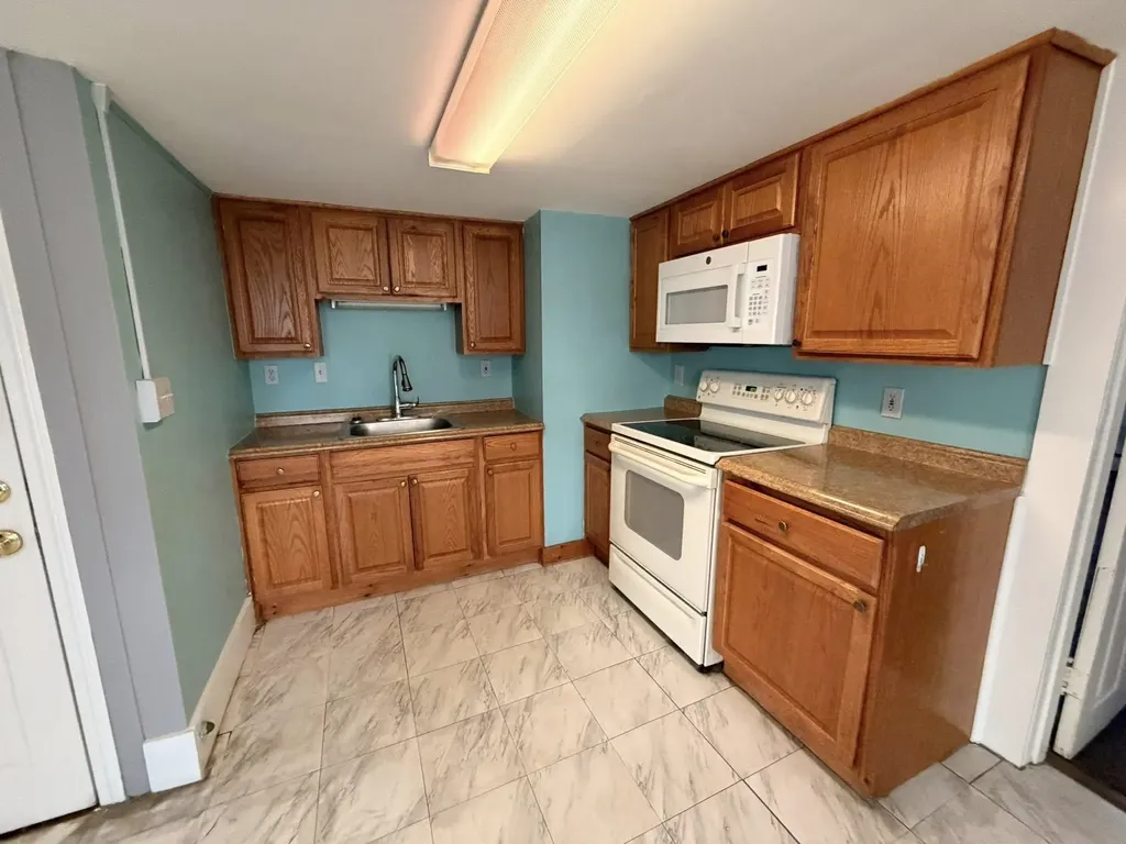 411 Fourth Street Rollinsford NH 03869