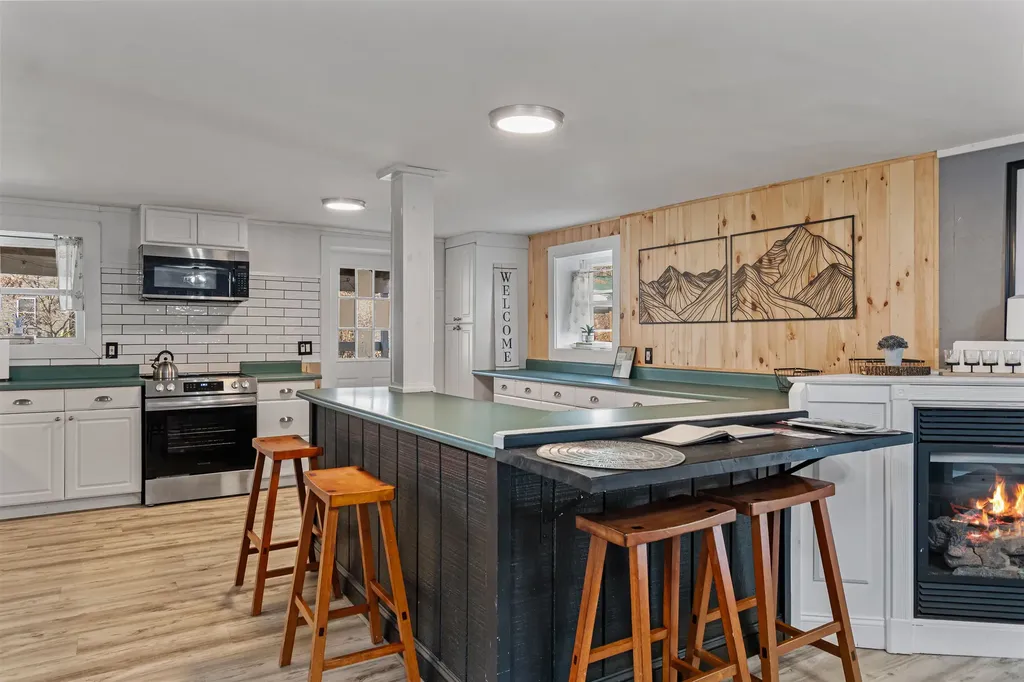 7137 Us Route 4 Bridgewater VT 05034