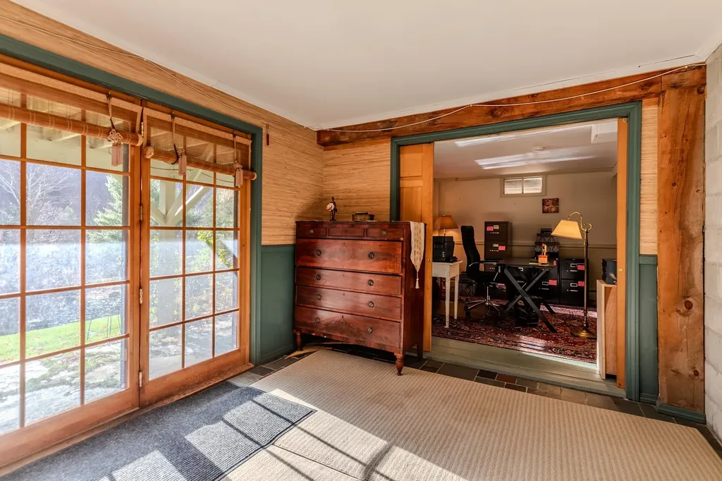 1098 West Sandgate Road Sandgate VT 05250