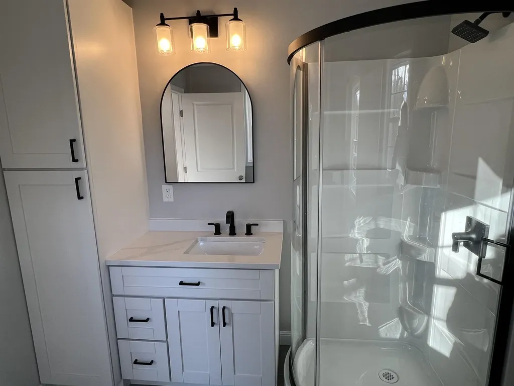 47 Long Hill Road Raymond NH 03077