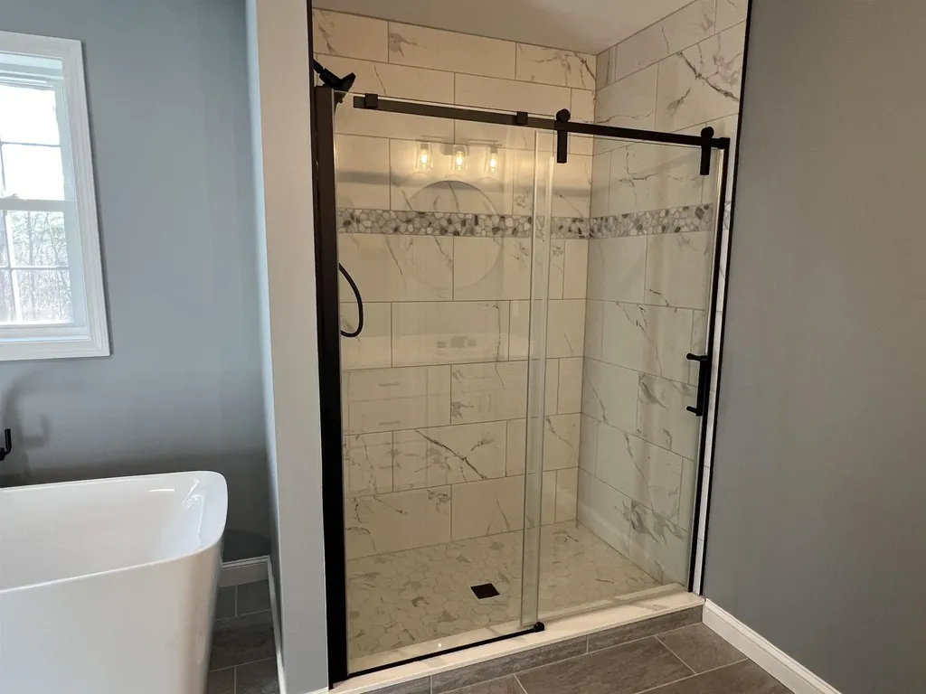 47 Long Hill Road Raymond NH 03077