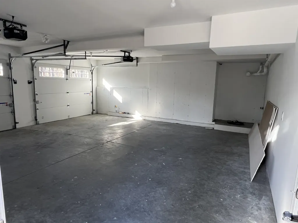 47 Long Hill Road Raymond NH 03077