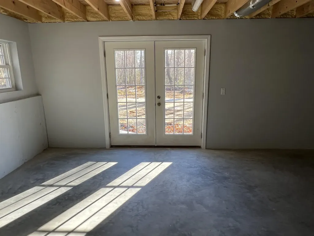 47 Long Hill Road Raymond NH 03077