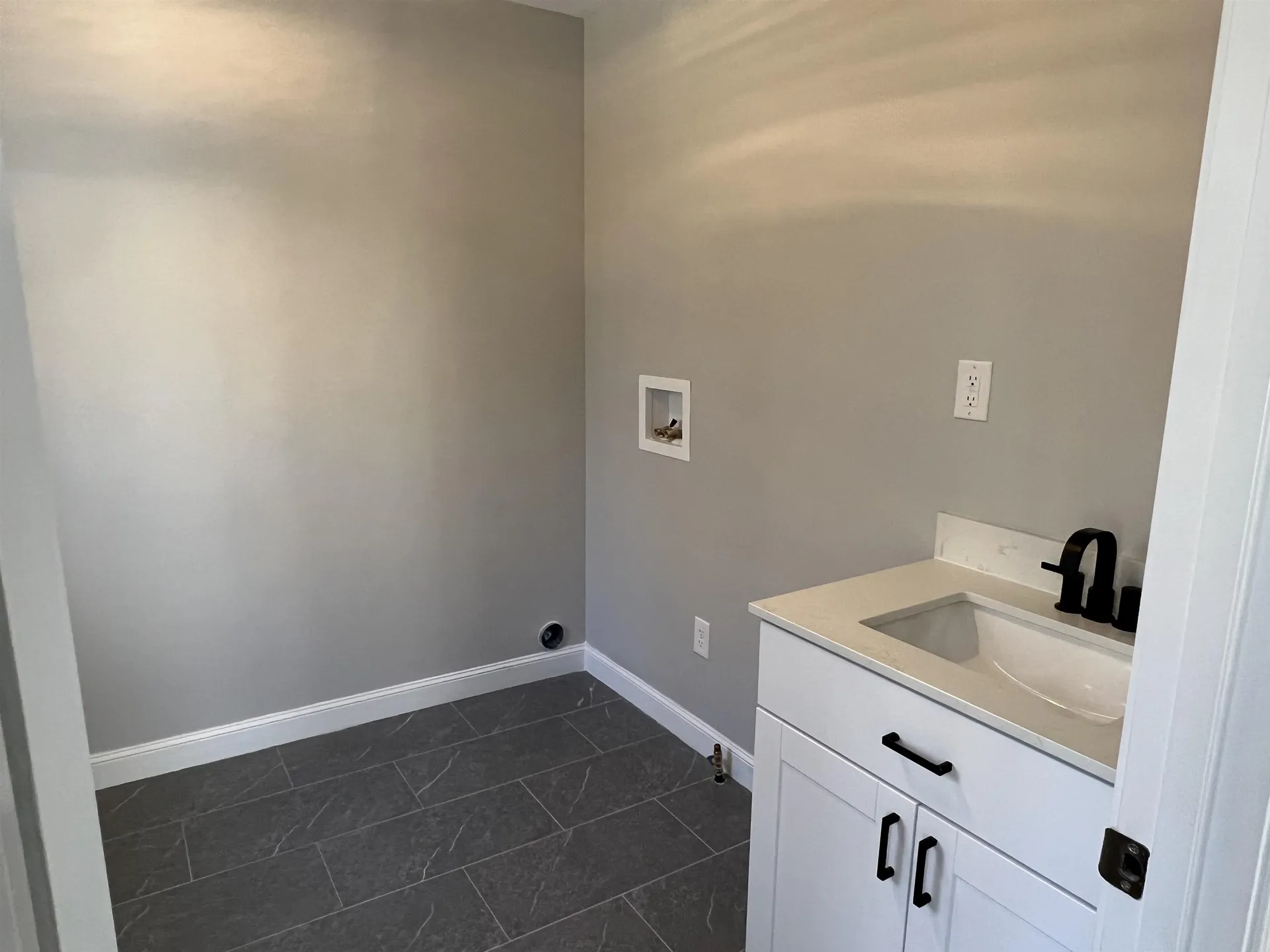 47 Long Hill Road Raymond NH 03077