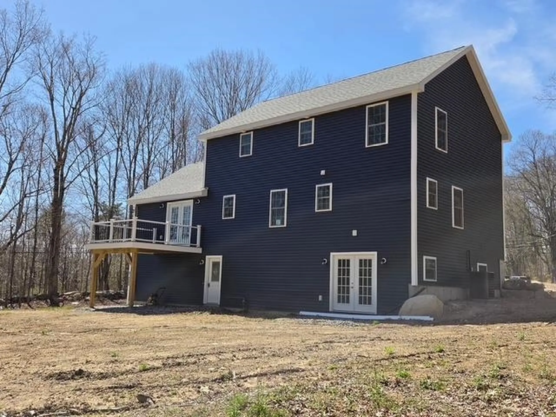 47 Long Hill Road Raymond NH 03077