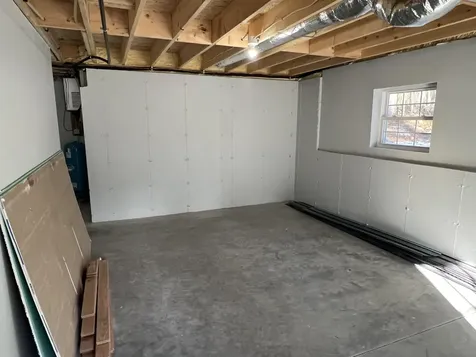 47 Long Hill Road Raymond NH 03077