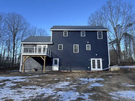 47 Long Hill Road Raymond NH 03077