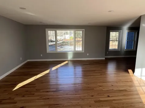 47 Long Hill Road Raymond NH 03077