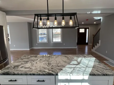 47 Long Hill Road Raymond NH 03077