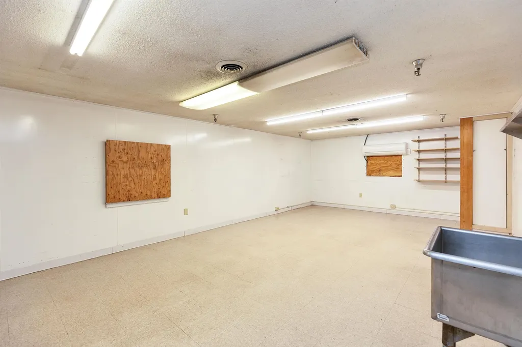 43 Grove Street Peterborough NH 03458