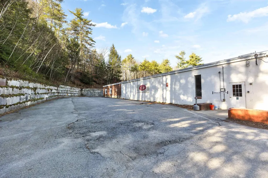 43 Grove Street Peterborough NH 03458