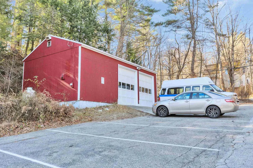 43 Grove Street Peterborough NH 03458