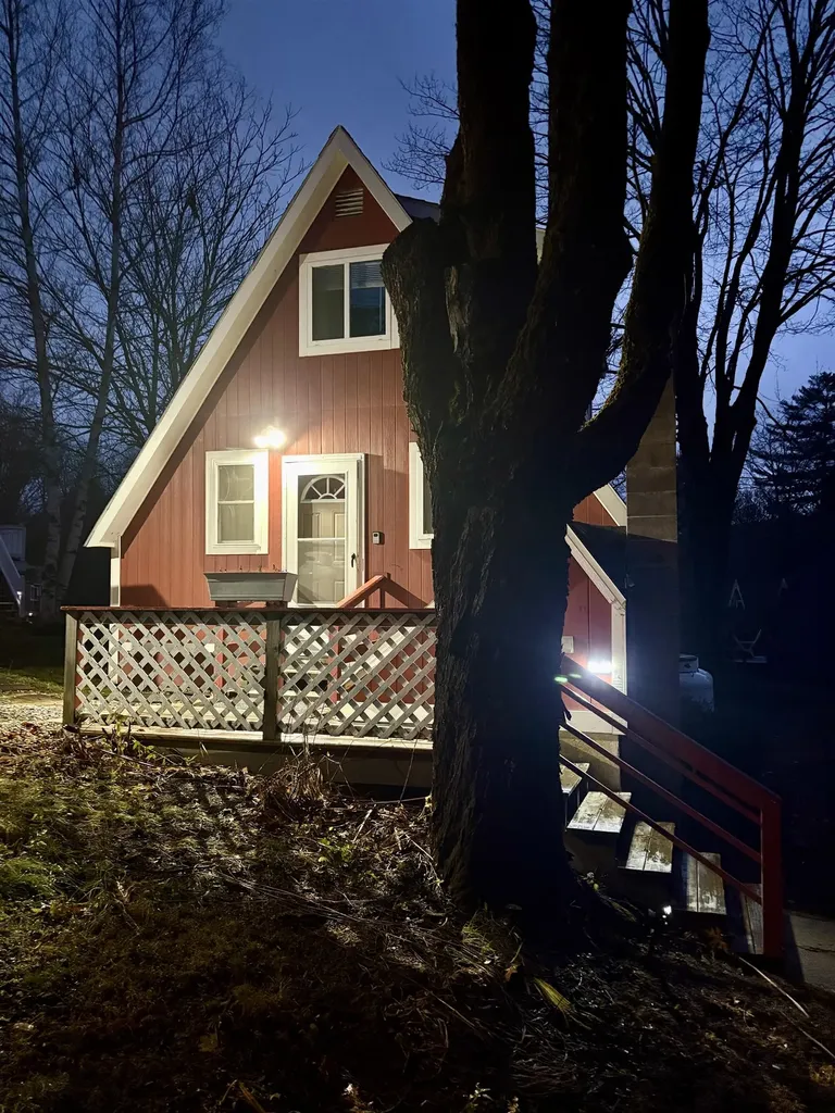 11 Red Sleigh Road Campton NH 03223