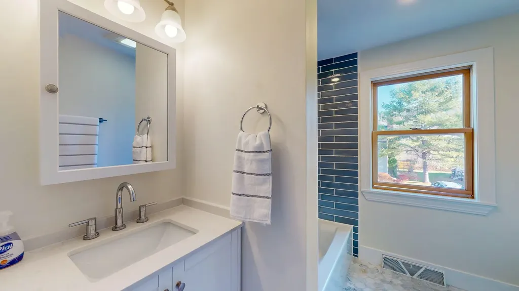 4 Woodbridge Lane Middlebury VT 05753