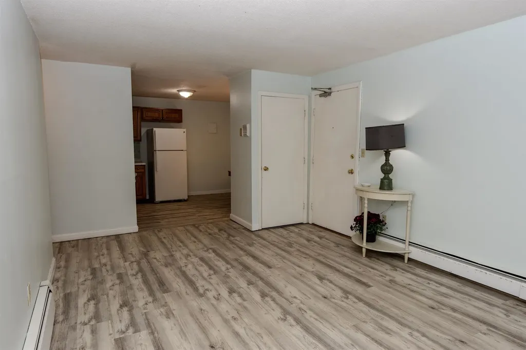 126 Mammoth Road Hooksett NH 03106